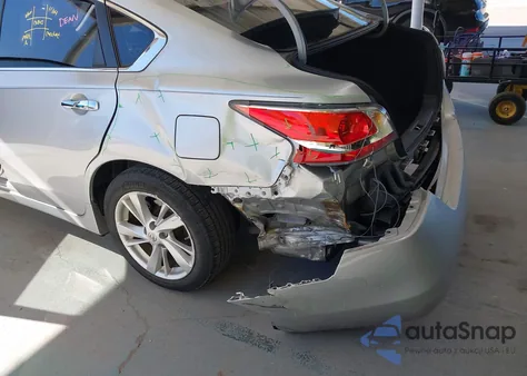 2015 Nissan Altima 2.5 Sv from USA, damaged, VIN 1N4AL3AP8FC479354